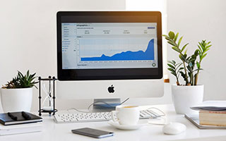 历史上的今天：2003年4月1日 香港娱乐圈“哥哥”张国荣逝世