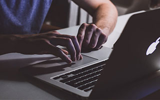 在网上曝光明星“黑料”能挣钱？她意外发现了一门“删帖生意”