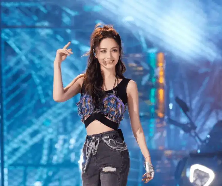 娱乐圈哪些女名星很矮_女明星身高与颜值不匹配_朱茵身高153cm演技颜值惊艳