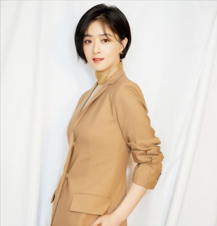 回族女明星名字_回族美女明星_迪丽热巴古力娜扎