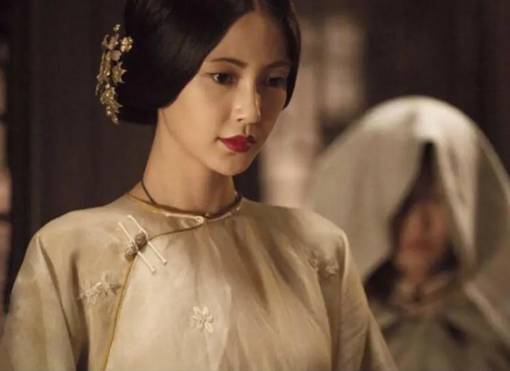 娱乐圈奖项质疑_娱乐圈的颁奖_童瑶白玉兰视后争议